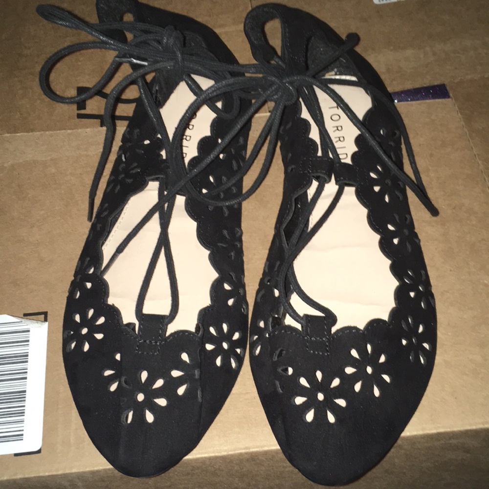 Black lace up flats